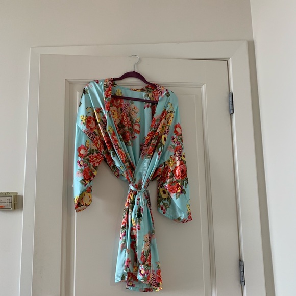 NWT David’s Bridal Floral Satin Robe - Aqua Blue - Picture 3 of 6